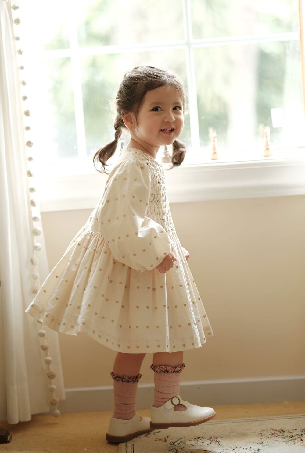 Timeless Elegance with Lantern Sleeves Smocked Dress for Little Girls