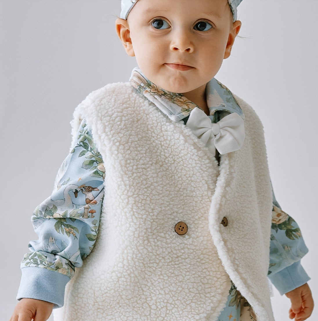 Baby reversible white vest