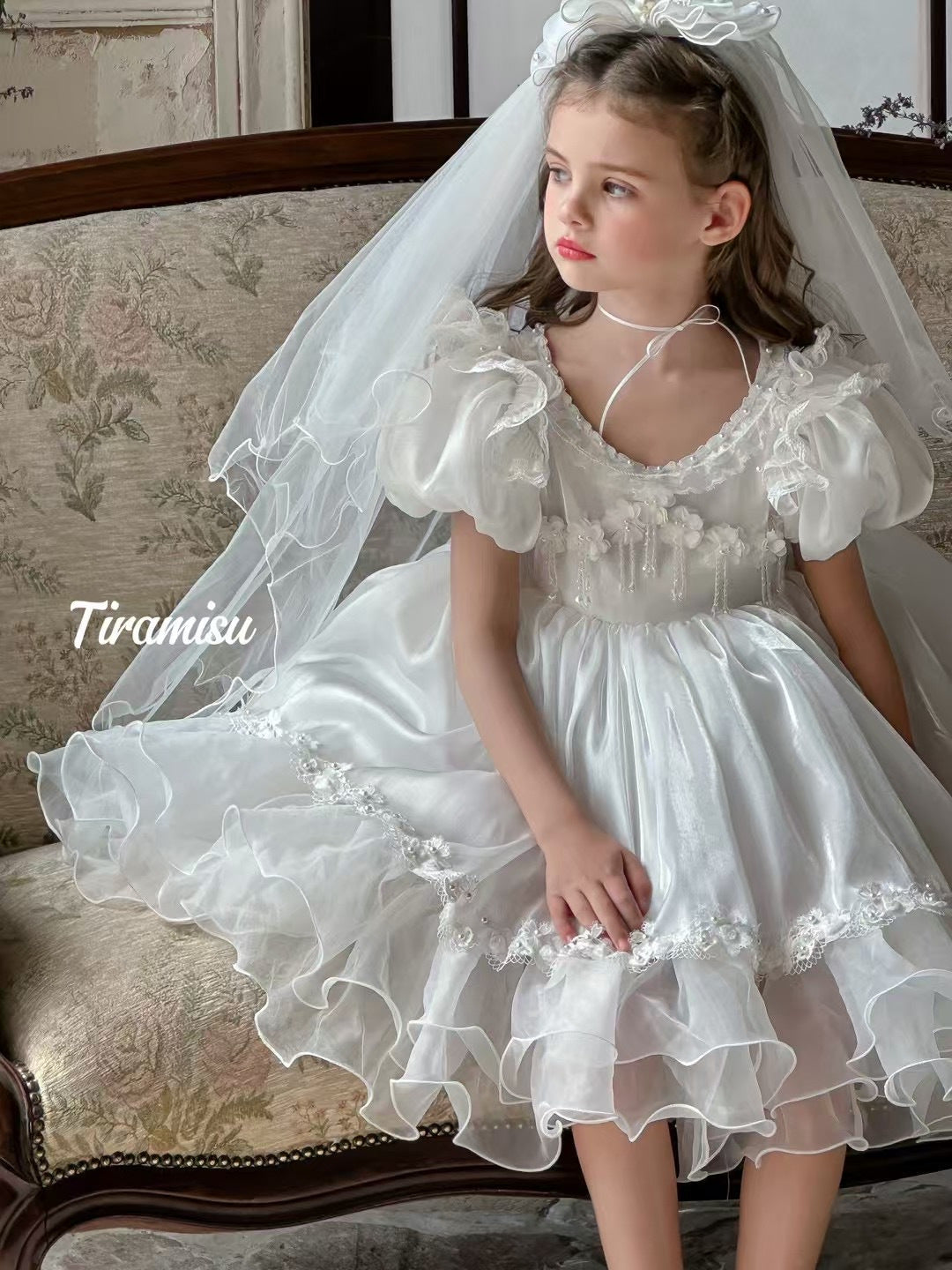 Tiramisu Bridal Dress with Tulle Skirt and Veil for Girls