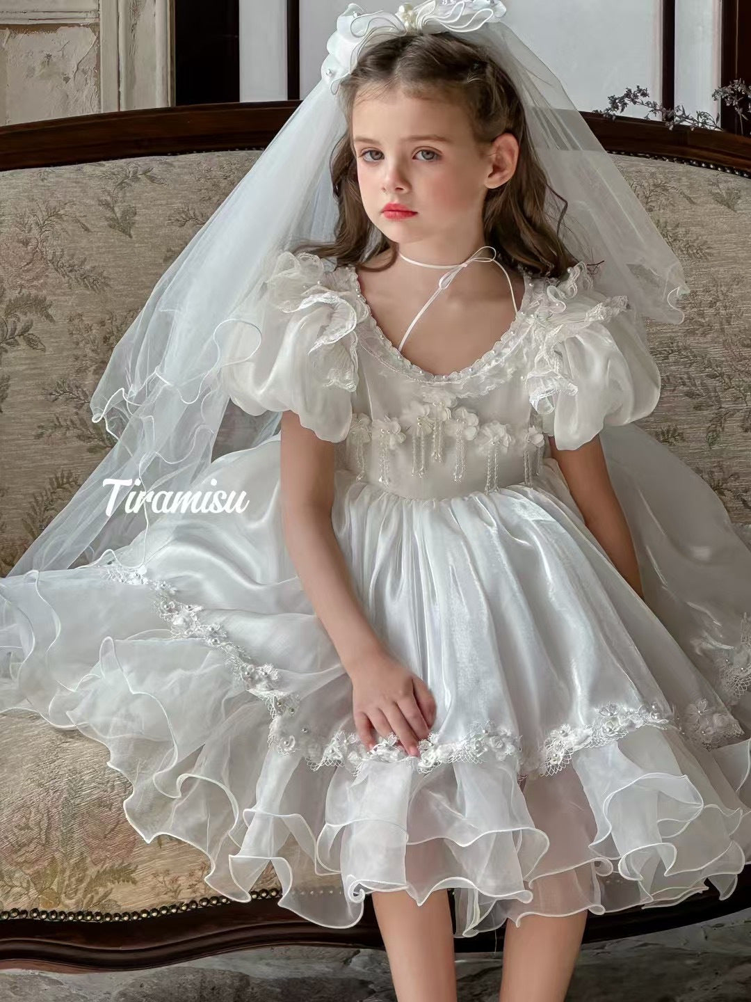 Tiramisu Bridal Dress with Tulle Skirt and Veil for Girls