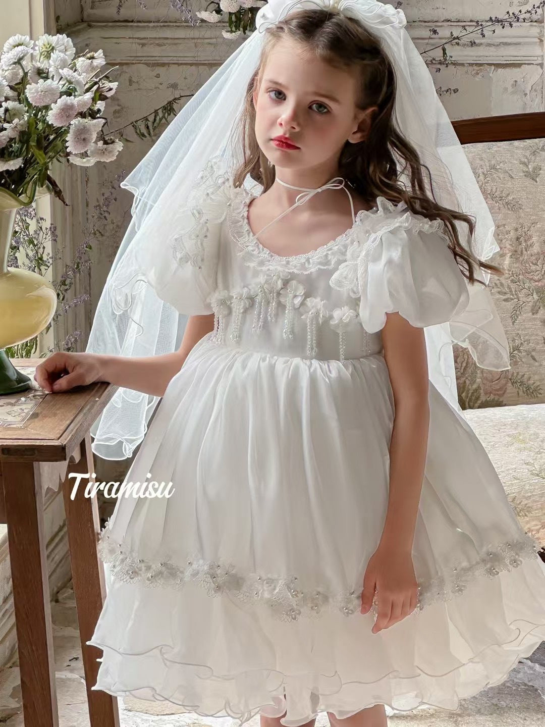 Tiramisu Bridal Dress with Tulle Skirt and Veil for Girls